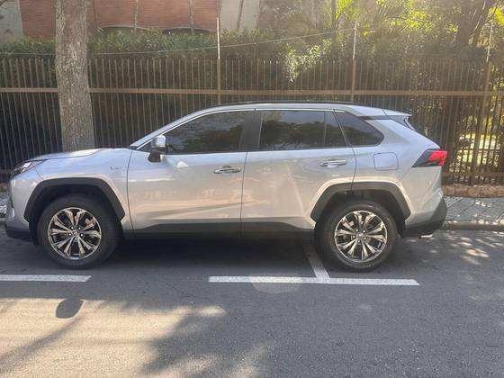 TOYOTA RAV4 2.5 VVT-IE HYBRID SX CONNECT AWD CVT